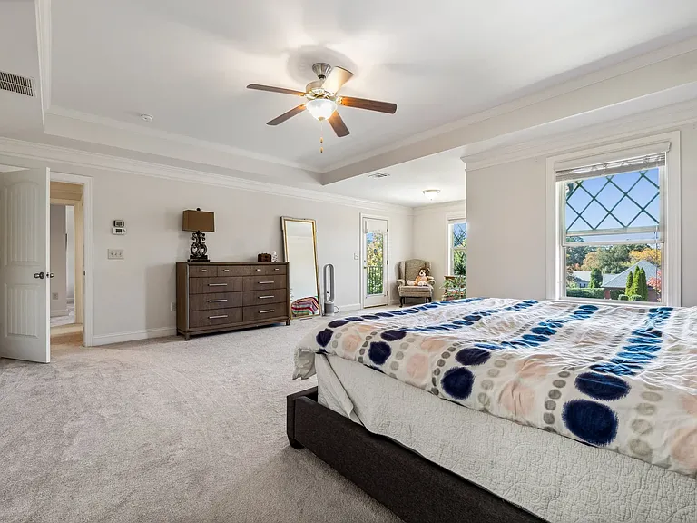 5860 Bluff Heights Dr — Photo 9