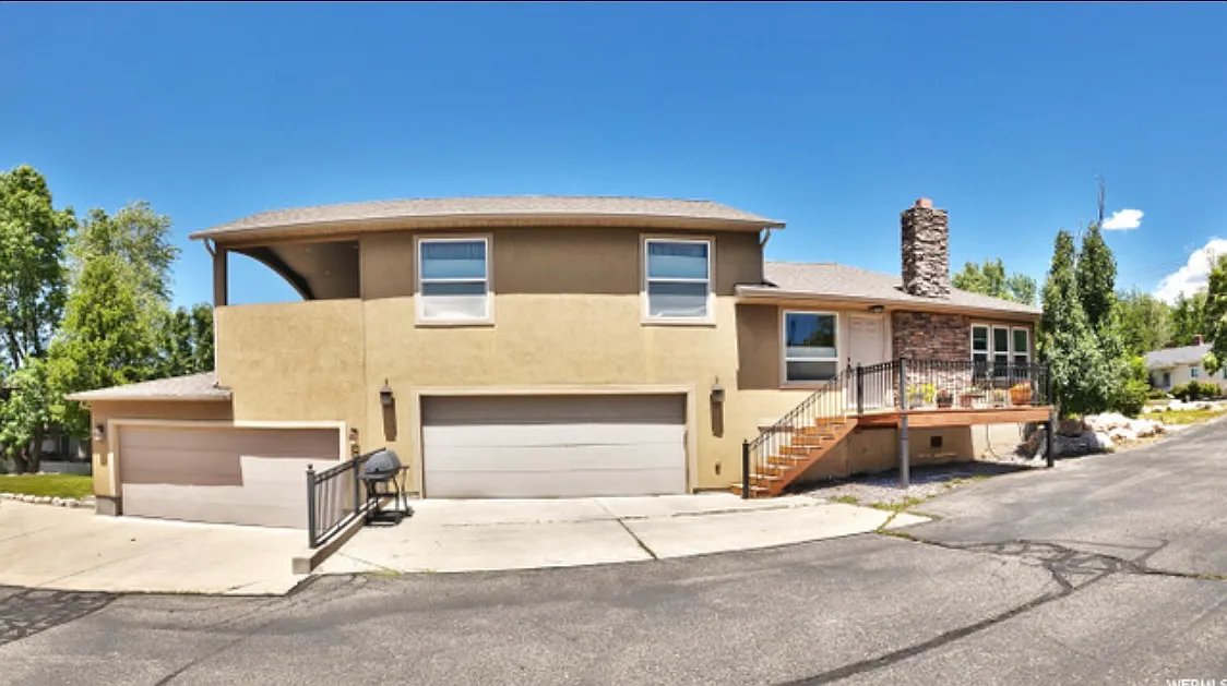 3 bed, 2000 sqft, $1,995 — Photo 2