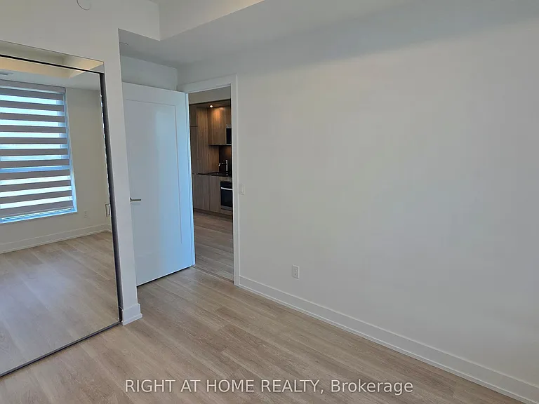 60 Central Park Dr #1707 — Photo 42