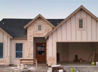 1110 Magnolia St, Mission, TX 78573