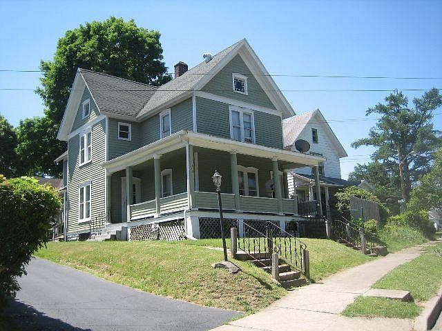 1st image of 195 Baker St