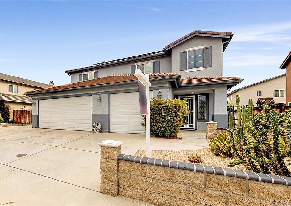1st image of 1599 Apple Blossom Way