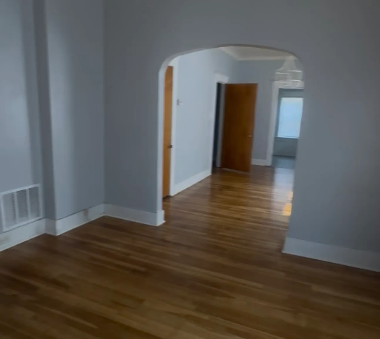 2 bed, 984 sqft, $1,000 — Photo 3