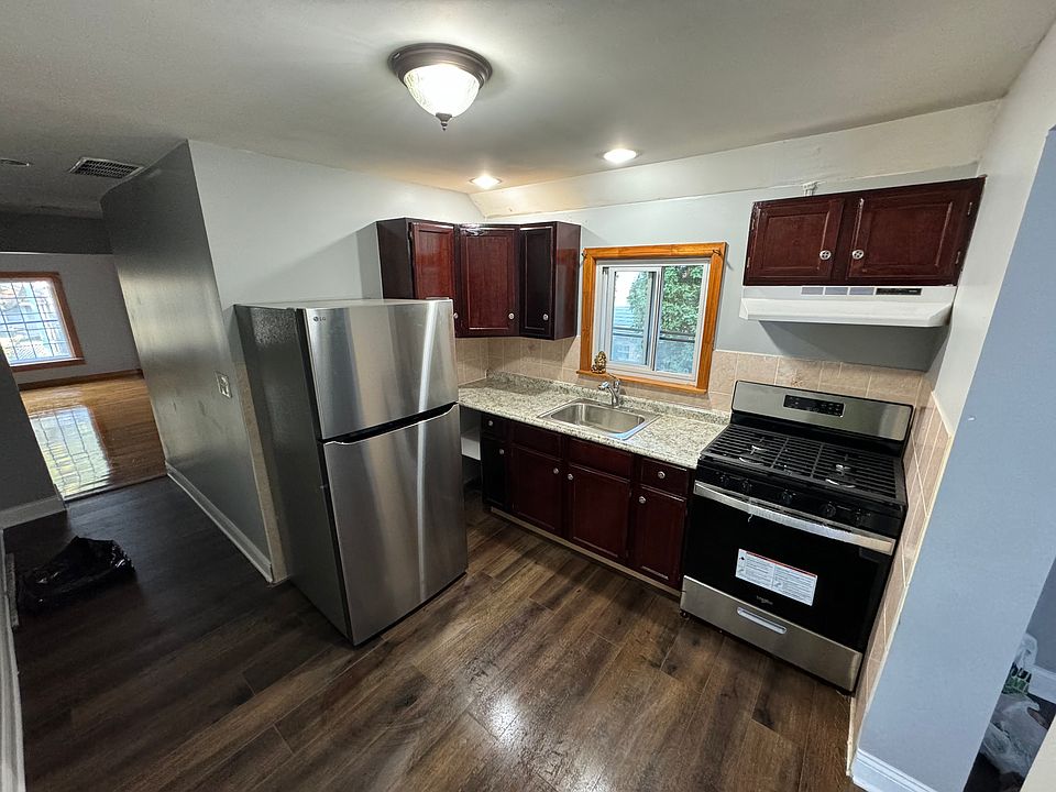 2nd image of 3447 W 62nd St #2