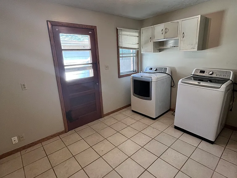 1406 N Severance St #B — Photo 5