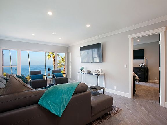 Living Room/View
