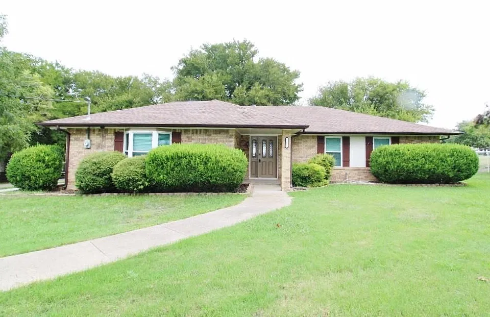 1421 Tahoe Ln