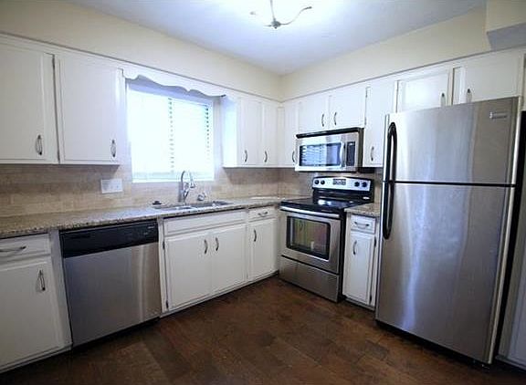3rd image of 7404 W 102nd Ct