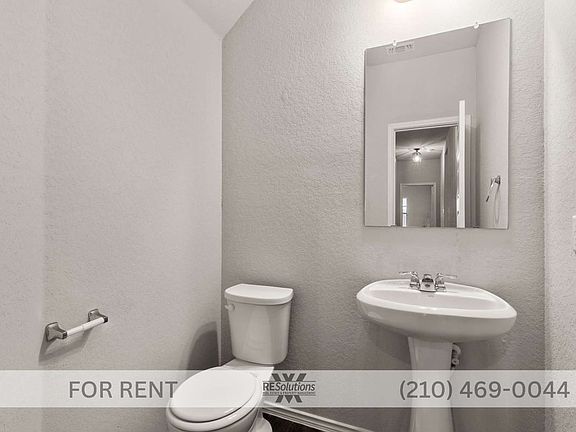 3rd image of 13550 Lily Ln