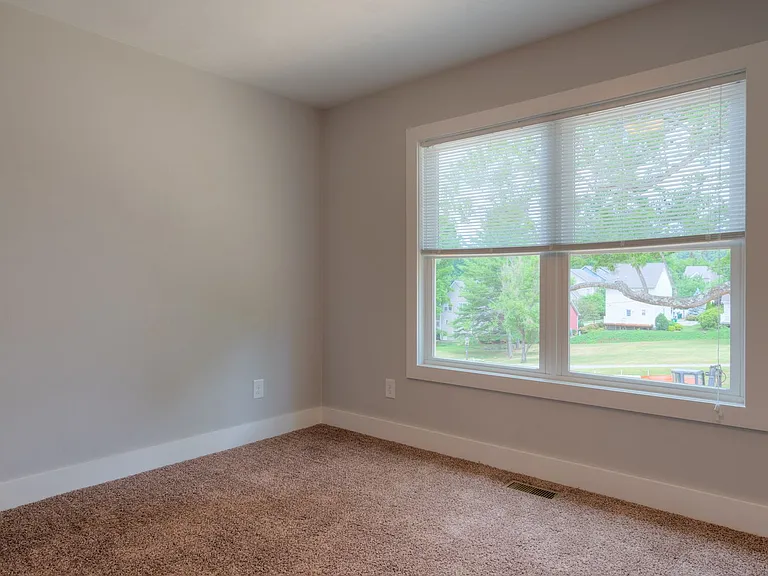 214 Uptown Trl — Photo 21