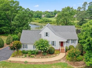 648 Middle Gate Gate, Irvington, VA 22480