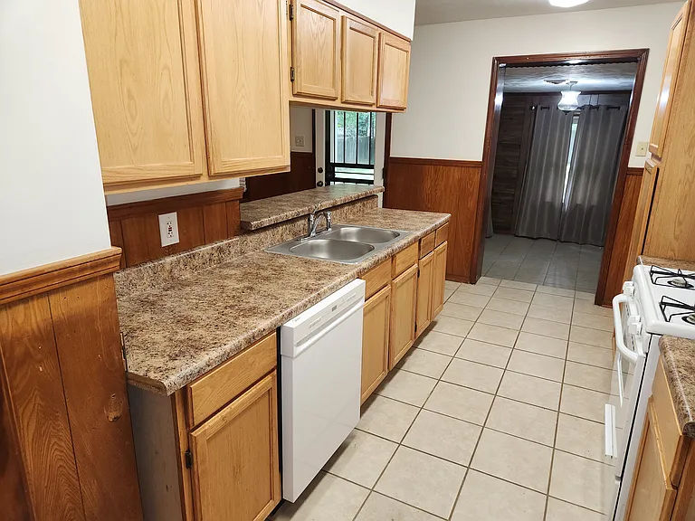 1161 Elkwood Cv — Photo 8