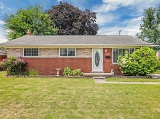 25417 Thomas Dr, Warren, MI