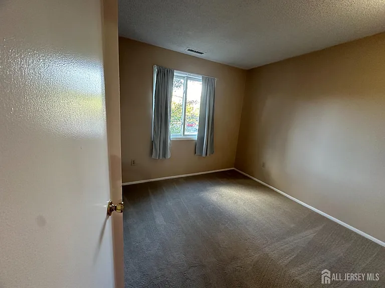 1006 Aspen Dr — Photo 11