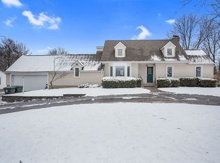 785 Markdale St, Lake Orion, MI