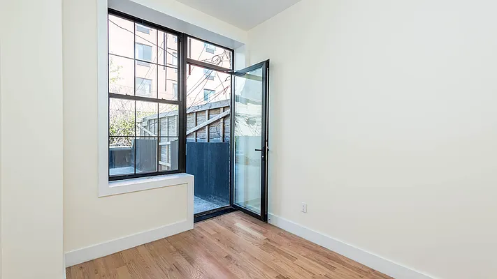 Rented by Nooklyn NYC LLC | media 14