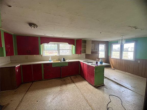 4th image of 7136 NW 125th St