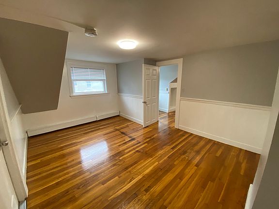 5th image of 28 Vine St #301