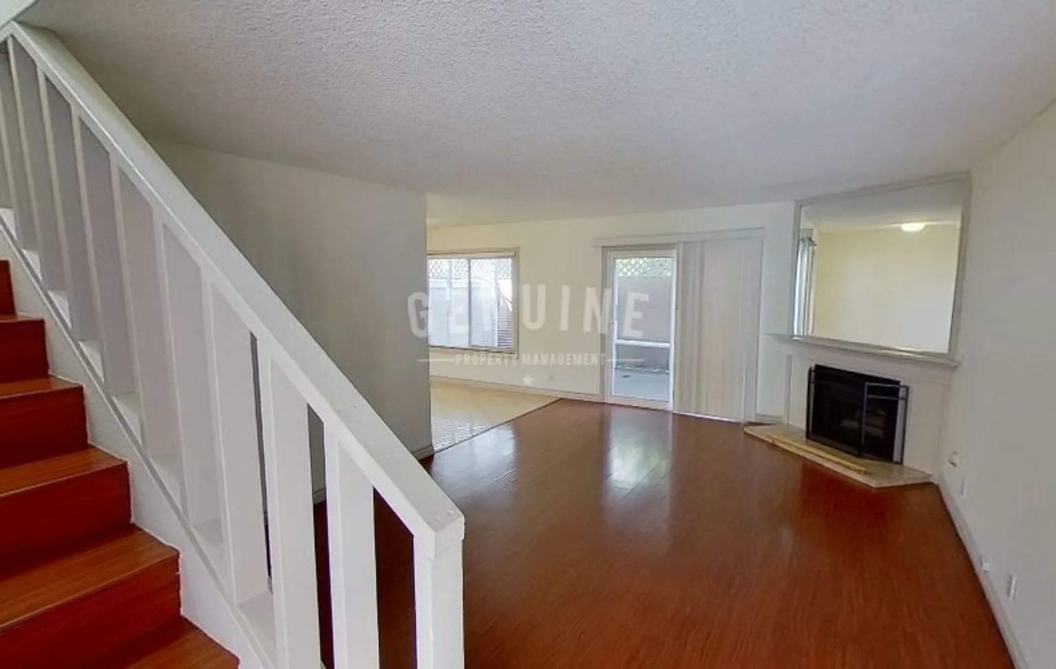 Beautiful Two Bedroom Condo in Garden Grove — Photo 2