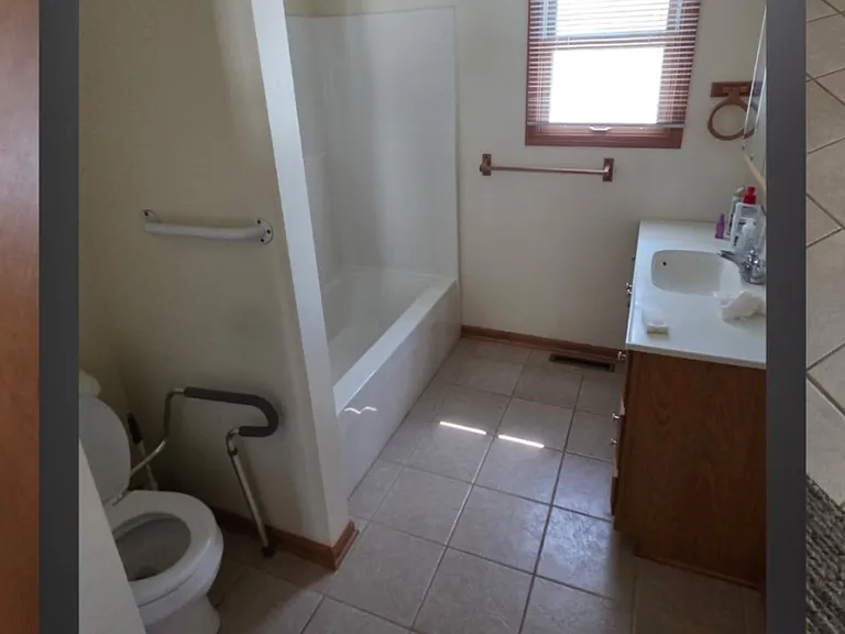 208 Nebraska St — Photo 5