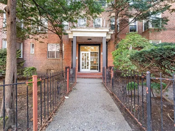 3320 Avenue H 3E image 1 of 12
