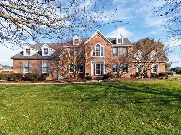 2779 Canton Rd, Uniontown, OH 44685