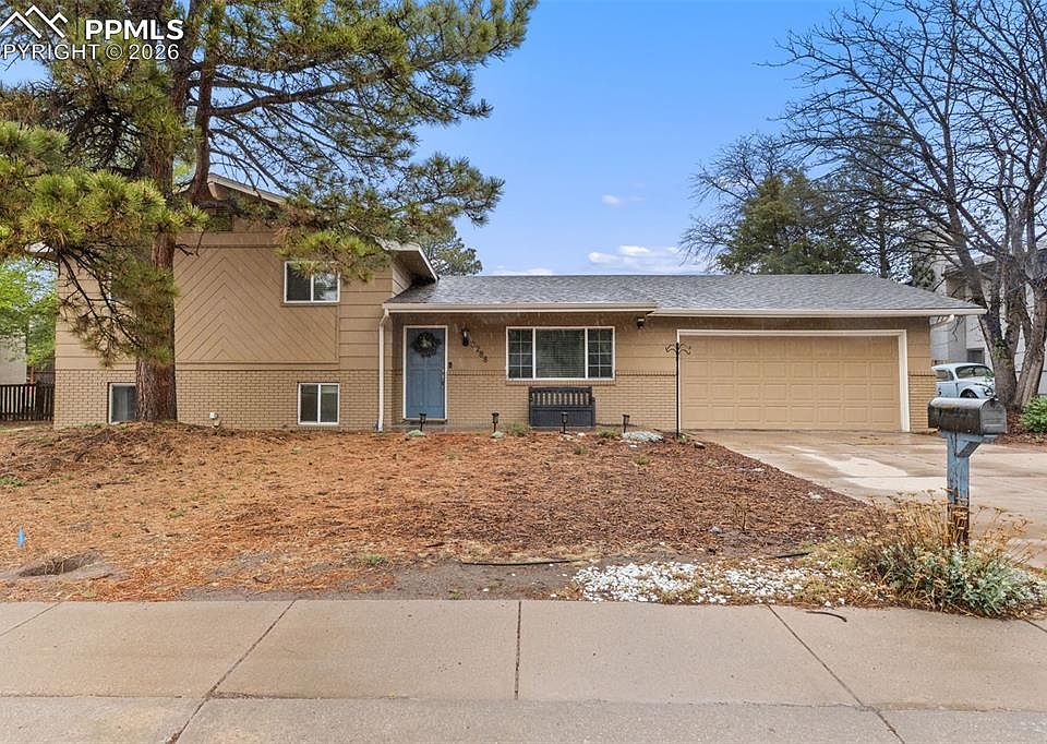 1st image of 3288 W Parade Cir