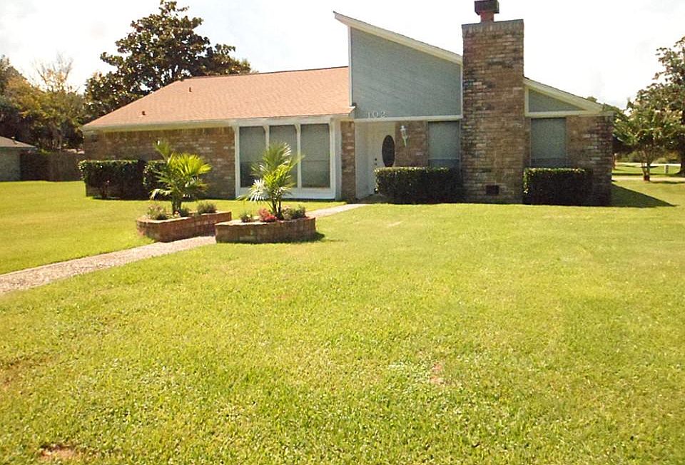 1st image of 102 W Wildwinn Dr