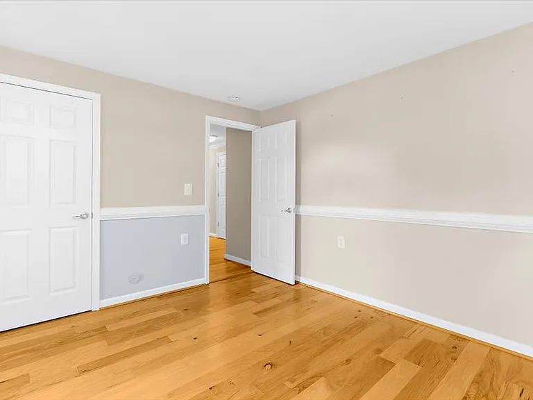 1134 Lake Heron Dr #1B — Photo 13