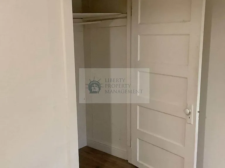 729 E Yosemite Ave — Photo 9