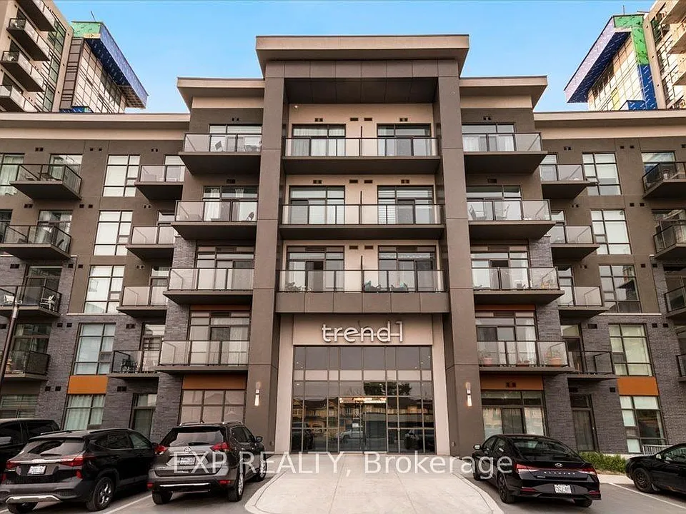 450 Dundas St E #405