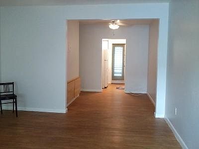 5th image of 920X Meridian Ave #9