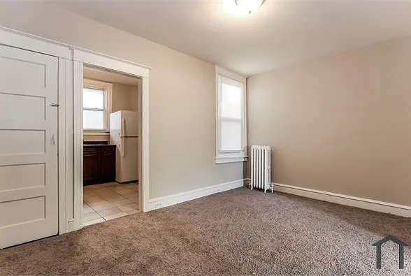 3 bed, $1,610 — Photo 4
