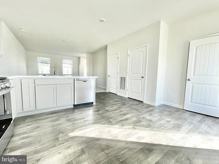 522 Ridgely Blvd — Photo 7