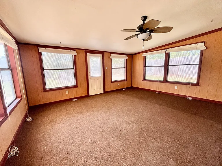 3904 Woodbury Ct — Photo 29