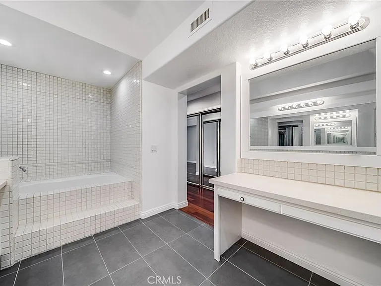 34300 Lantern Bay Dr #25 — Photo 16
