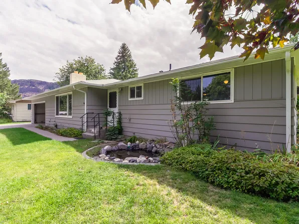 40 Pearl Ave, Electric City, WA 99123