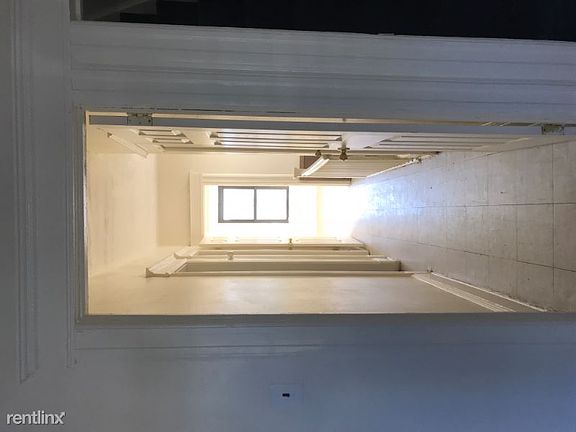 4th image of 10528 Van Wyck Expy #2