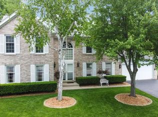 3306 Charlemagne Ln, Saint Charles, IL