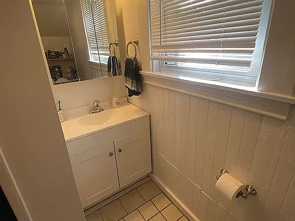 409 Adams St #3 — Photo 9