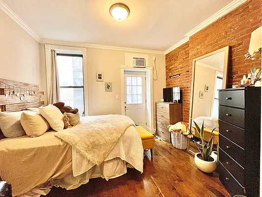 Rented by Century 21 Premier  | media 2