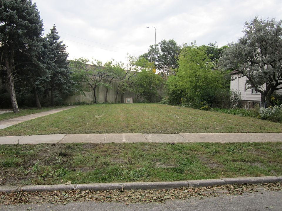 1st image of 4300 W Berteau Ave