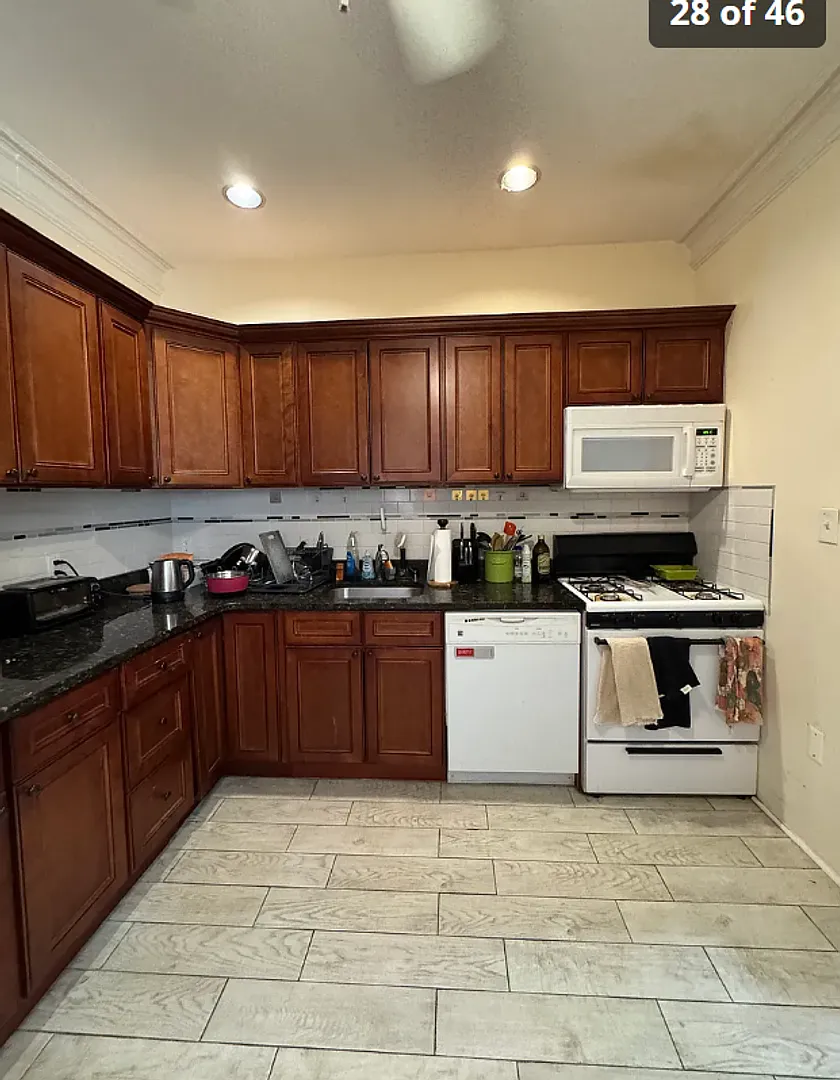 Watch Yt Video Tour! Modern Apt W Ht/Hw Included, Near T, No Fee, Reduced Pricing! Spacious, Sunny! — Photo 4
