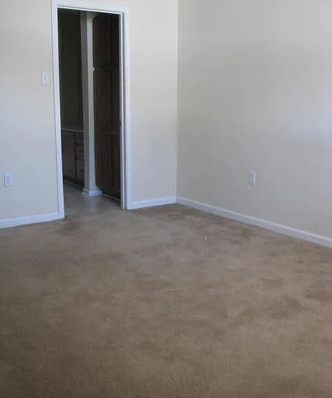 4280 Highland Rd — Photo 4