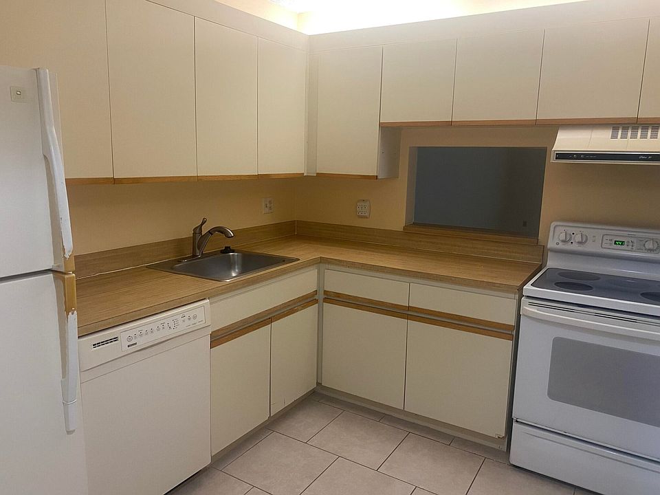 1st image of 2825 Casita Way APT 206
