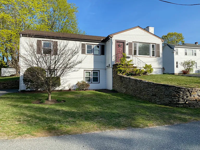 236 Spooner Ave — Photo 31