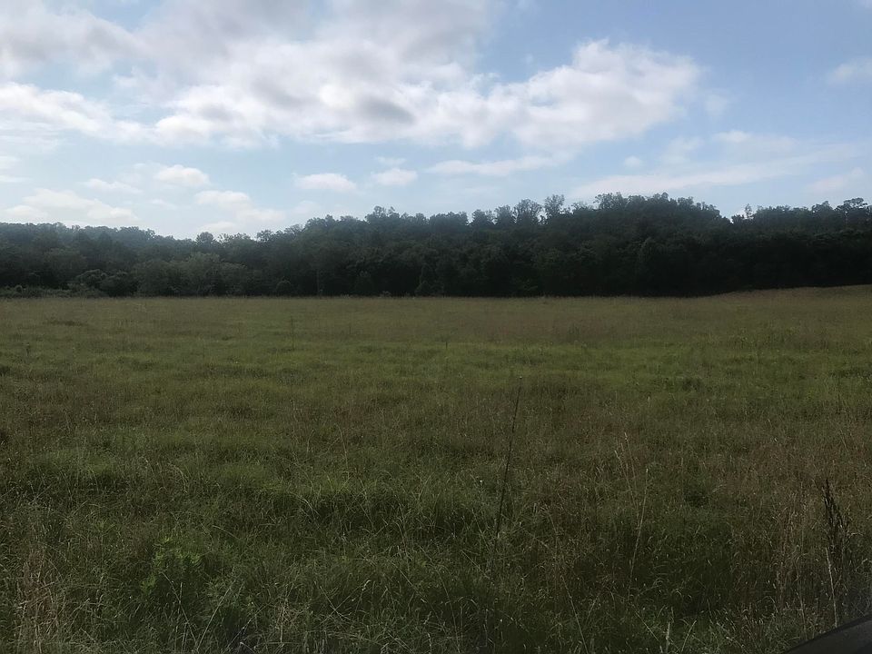 2nd image of 3423 Louisville Rd