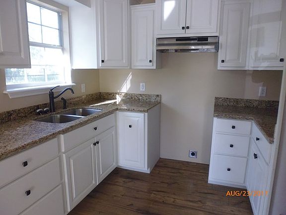 4th image of 529 S Camp St