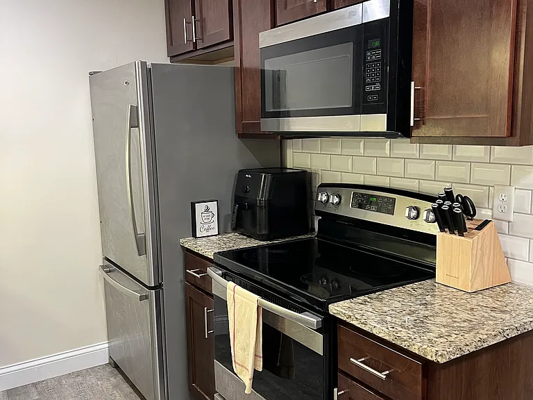 2414 Lyndale Ave S — Photo 2
