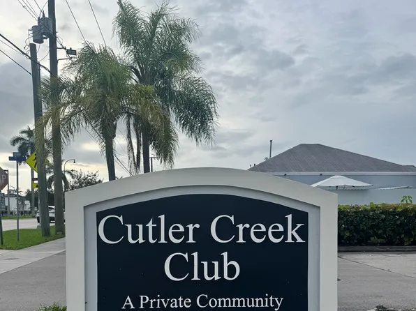 10379 SW 209th Ln, Cutler Bay, FL 33189